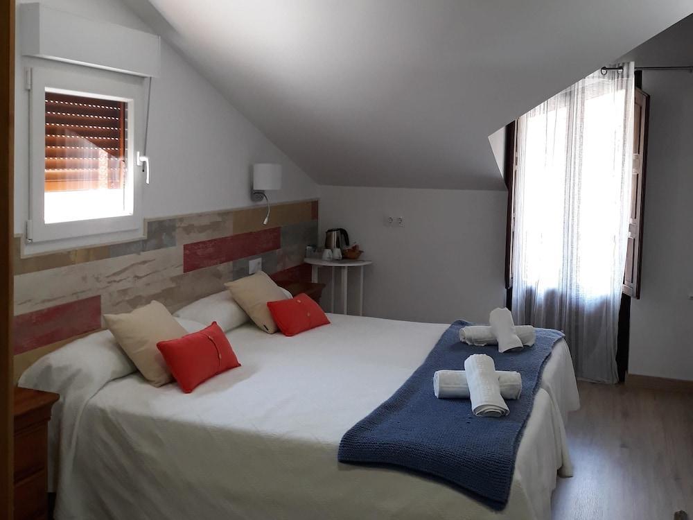 Hostal Nevandi Espinama Εξωτερικό φωτογραφία