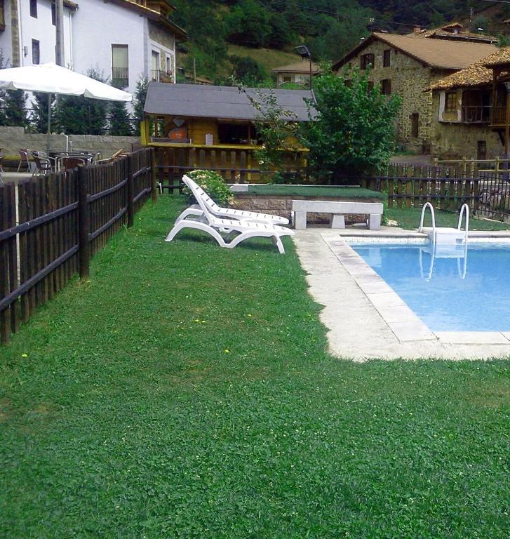 Hostal Nevandi Espinama Εξωτερικό φωτογραφία